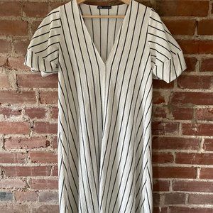 V-Neck Puff Sleeve Midi